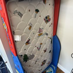 Toddler bed frame And Mattress