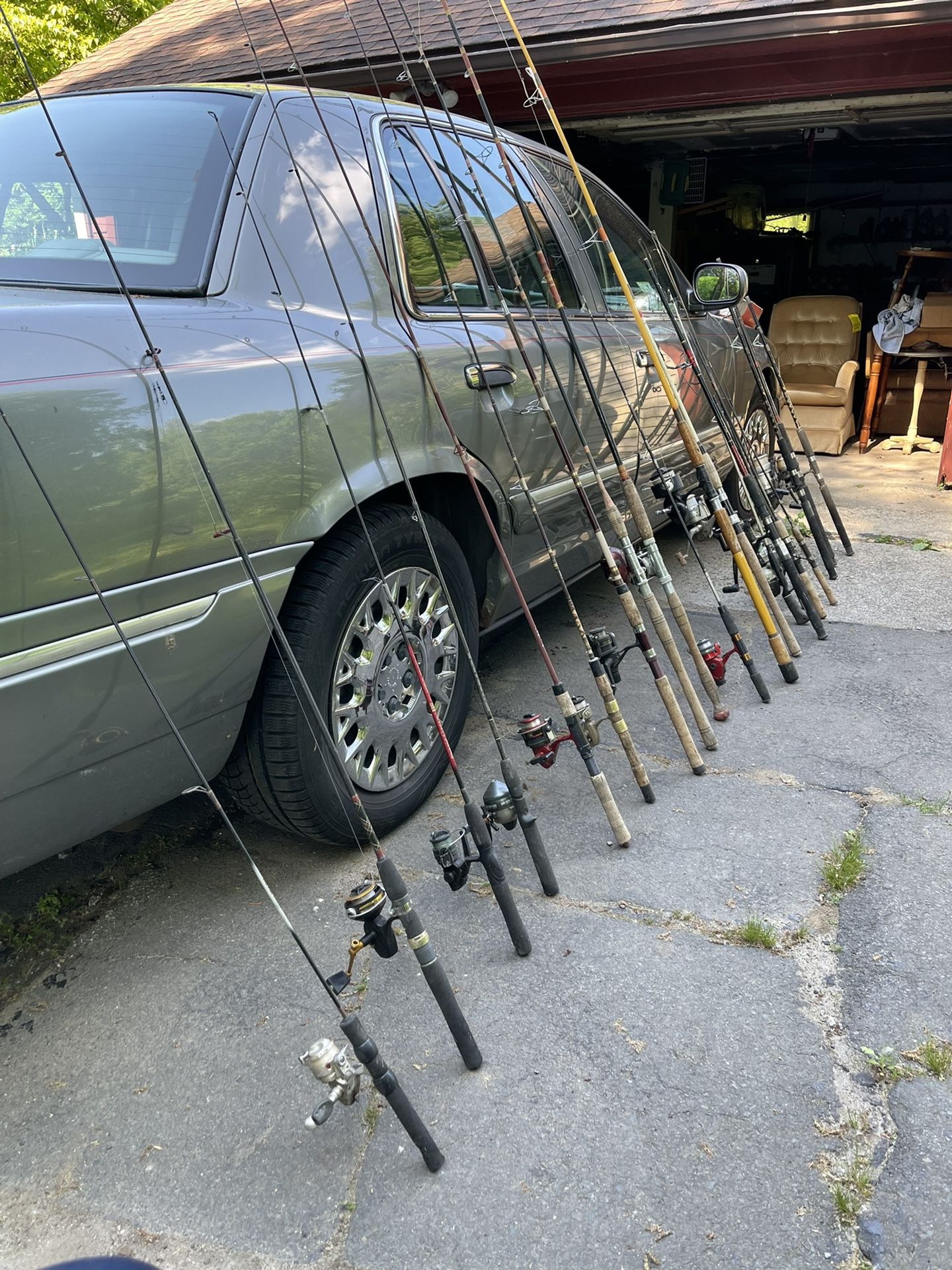 20 complete fishing pole sets, freshwater only