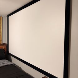 Projector & screen bundle deal