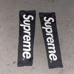 Large Supreme Basketball Sleeves 