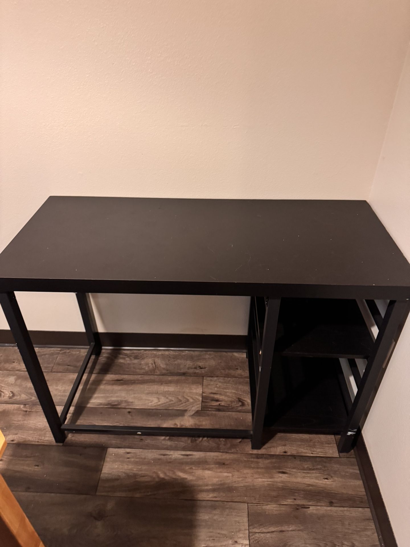 Black Desk 