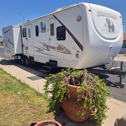 2009  FOREST RIVER SILVERBACK RV