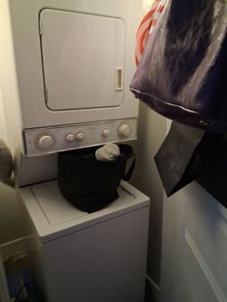 Top and bottom washer and dryer