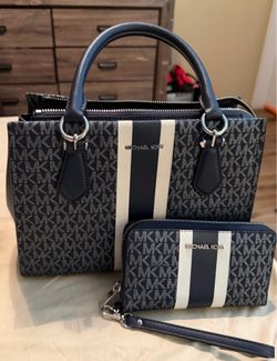Michael Kors Tote with Wallet