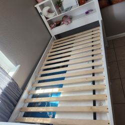 Twin Bed With Drawers 