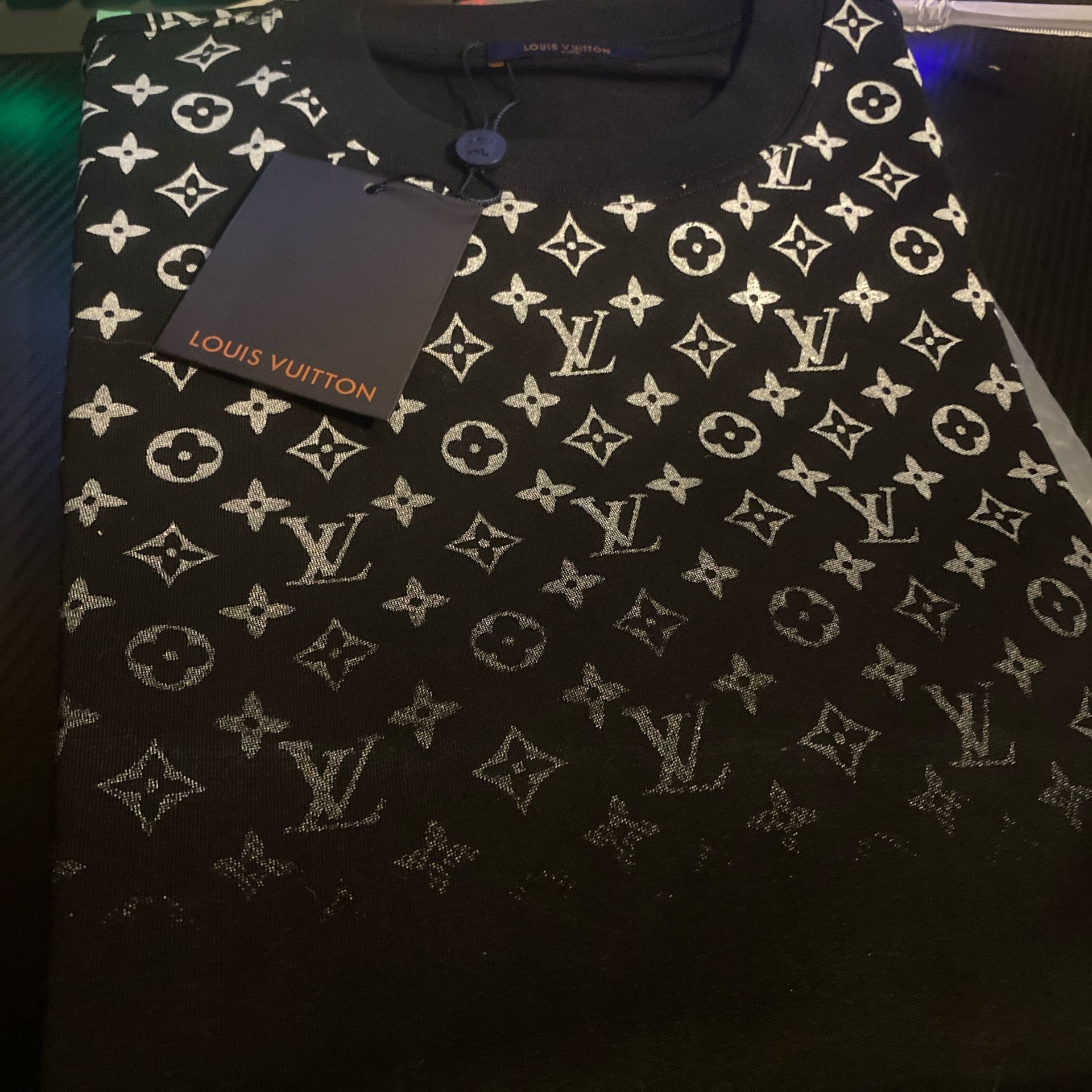Louis Vuitton XS Shirt 