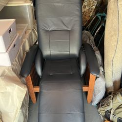 Reclining Chair 