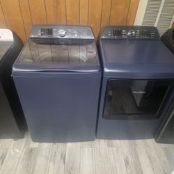 GE SmartHQ w/ ALEXA Large Capacity 5.3cu Ft Top Load Washer And Gas Dryer Set 