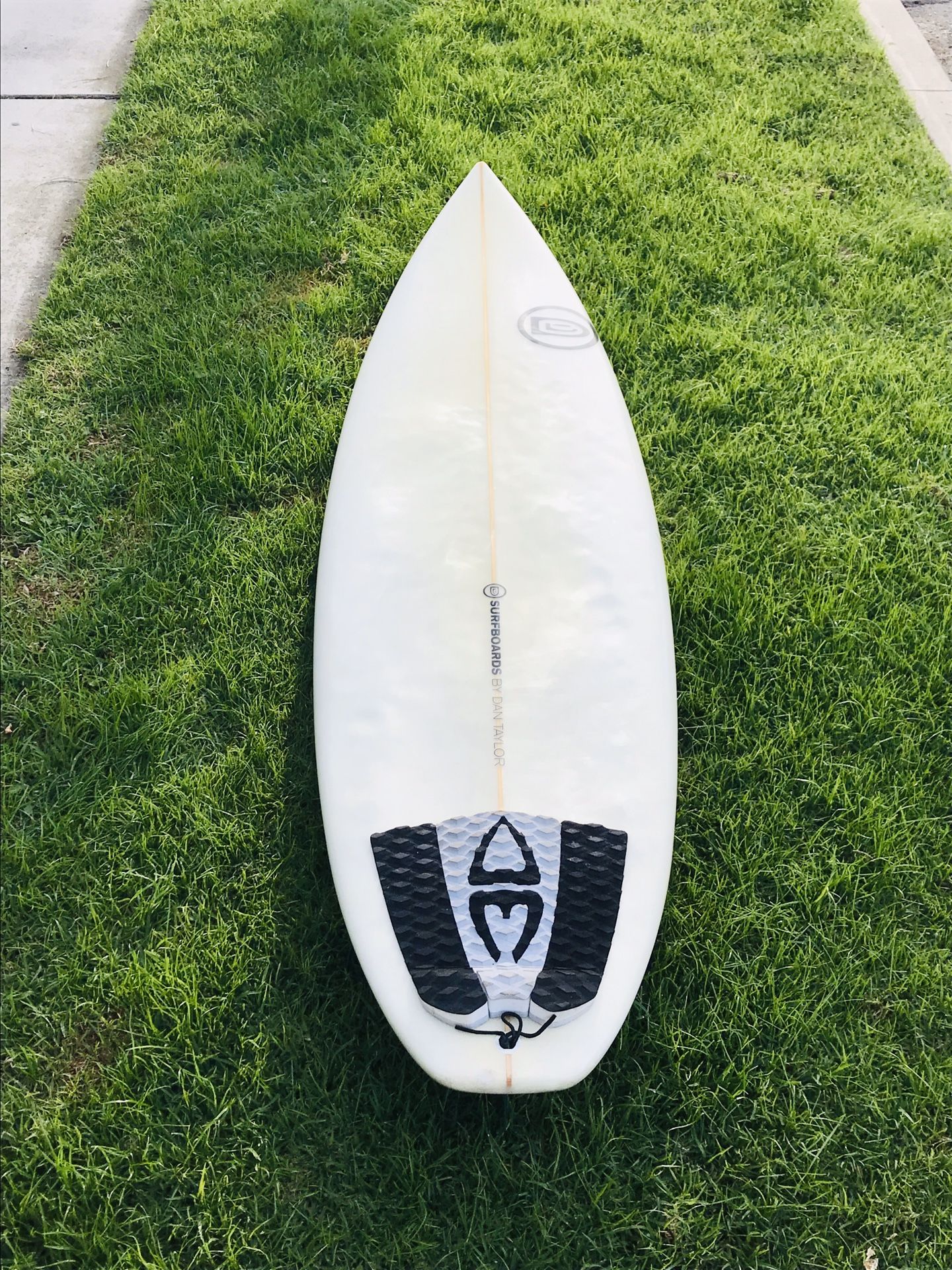 Surfboard - 6’6”