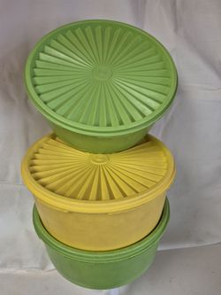 Tupperware Stacking Canister - Vintge