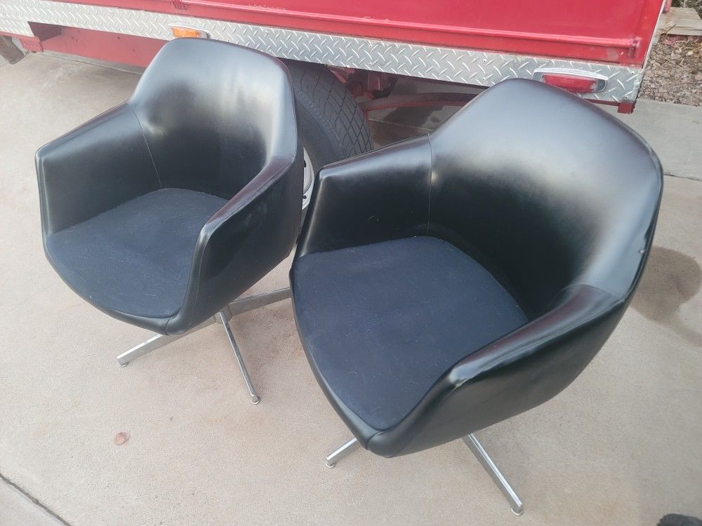 Nice Swivel Chairs For $20
