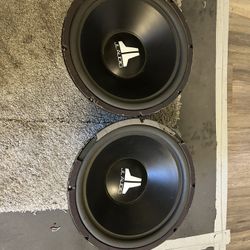 Two! 12 Jl Audio Vrc Subwoofers  (12w0-8) Please Look At Back Magnet