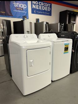 Frigidaire 4.1 Cubic Feet Washer And 7 Cubic Feet Gas Dryer Set Brand New