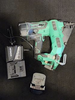 Hitachi NT1865DM 16-Gauge 18v Cordless Finish Nailer.
