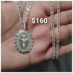 925 Sterling Silver Chain With The Pendant/Cadena Con Dije Ovalado Con Cristo De Plata 925