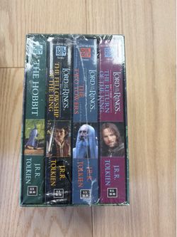 NEW in package Lord of the Rings the Hobbit 4 book box boxed set Tolkien Film Art Sleeve