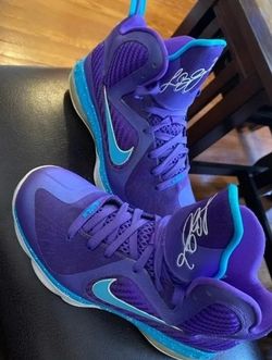 Men's Nikes