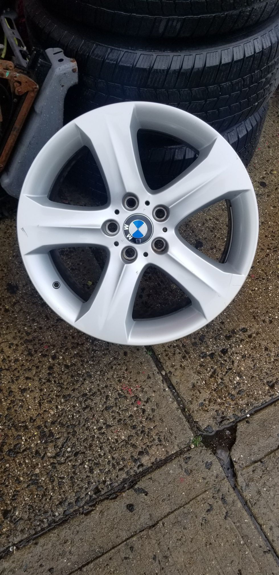 Set of 4 mint 19 inch BMW RIMS