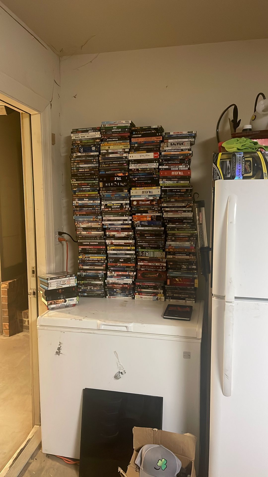 DVD Lot Marvel,dc,anime And More