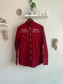 Brand New Men’s Traditional Mexican Charro Shirt – Red with Horseshoe Embroidery Size Small