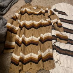 American Eagle Sweater 