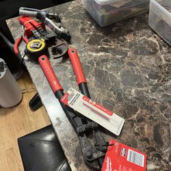 Milwaukee 32” Bolt Cutters 