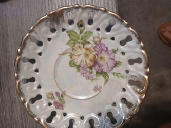 ​Vintage Royal Ashley Fine China Reticulated / Ribbon Plate