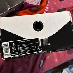 Empty Box.  Jordan’s 11 RETRO FOR 9.5 
