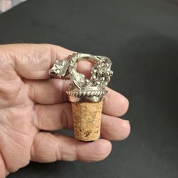 Vintage 90's Wine Bottle Stopper Heavy Metal Pewter Or Silver-plated With Decorative Grape Cluster 