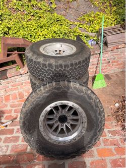Wheels and tires for sale LT315/70R17