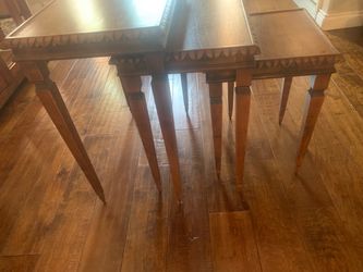 Beautiful nesting tables from Italy in perfect shape solid wood