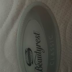 Beauty Rest Queen Mattress And Box Spring 