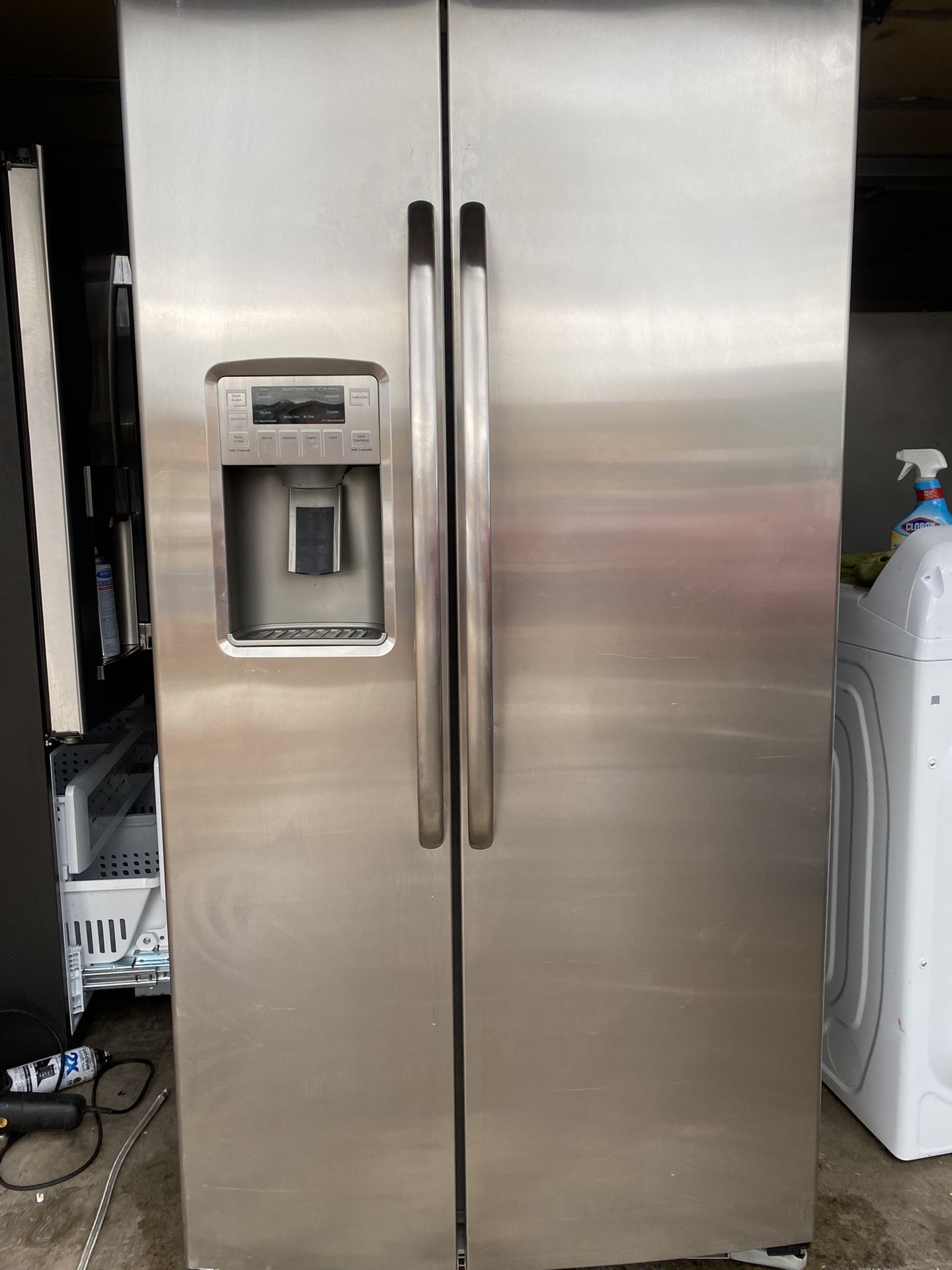 Refrigerator