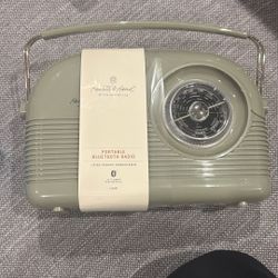 Hearth & Hand Portable Green AM/FM Bluetooth Radio