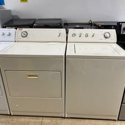 Whirlpool Washer And Gas Dryer Set 