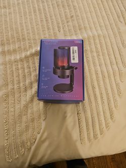 USB Gaming Microphone.. White .. Podcasting ..live Streaming....