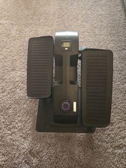 Cubii under desk elliptical pedal exercise desk EXCELLENT CONDITION