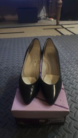 Black high heels 6 1/2 wide