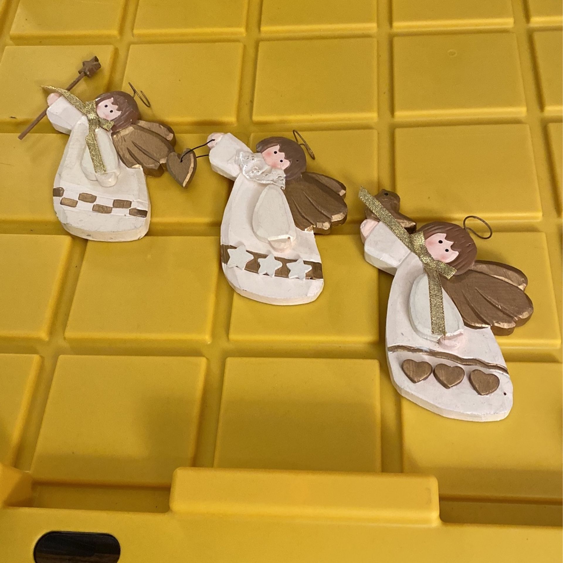 3 Wooden Angle Nick Nacks