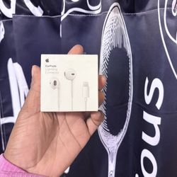 APPLE EARPODS LIGHTING CONNECTOR
