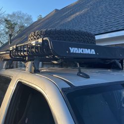Roof Rack With Tire Mount