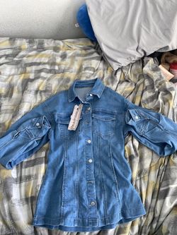 Missguided Women’s Light Blue Denim Jacket Size Small