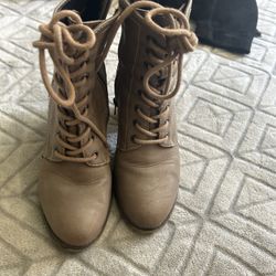 Women Boots Size 8.5 Macys 