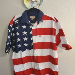 Patriotic button-down shirt is a Sun River American Flag shirt. Sz L
