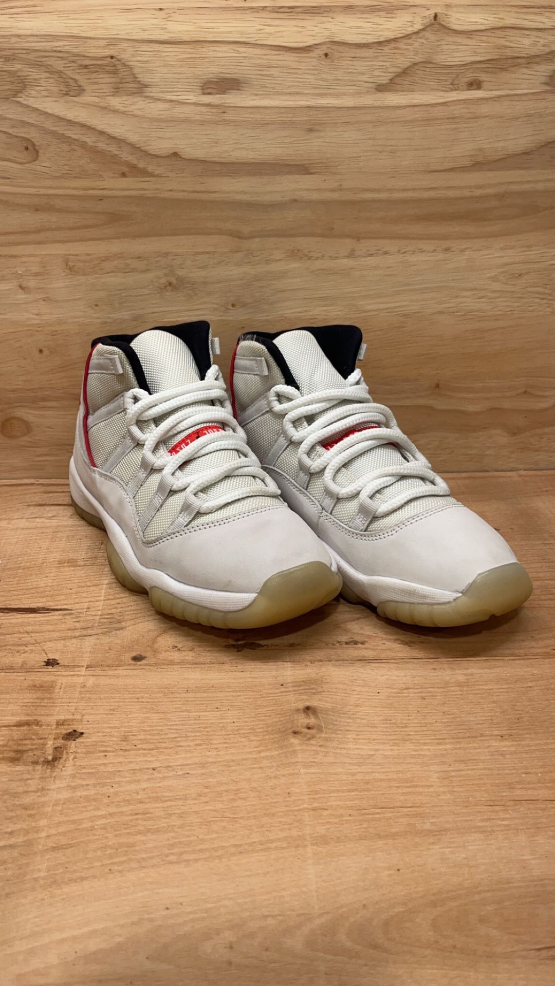 Jordan 11 Retro Mid Platinum Tint - Size 5.5Y (GS)