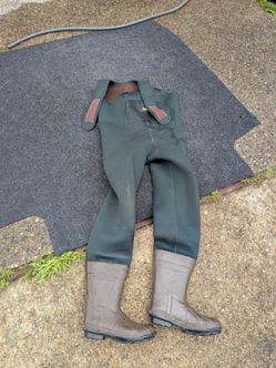 Froggy Toggs waders size 12 Free--READ DESCRIPTION --