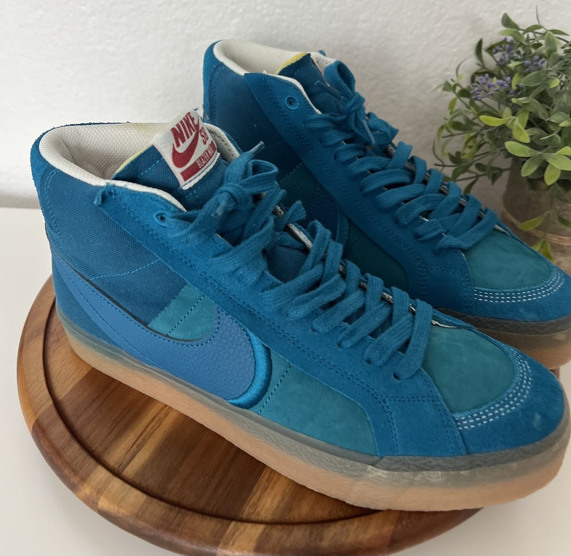 New DV5468 300 Mens Nike SB ZOOM BLAZER MID PRM PLUS 'GREEN