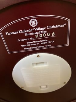 Thomas Kinkade Village Christmas Illuminated Tree Bradford Editions 2004 Holiday Display