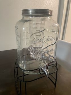 Yorkshire Glass Beverage Dispenser with Fruit Infuser