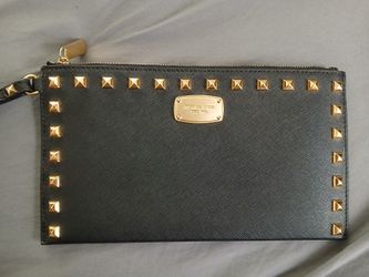 Michael Kors Wristlet (Like New)